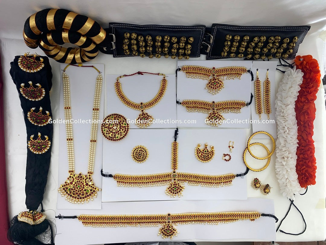 Traditional temple jewelry for Bharatanatyam and Kuchipudi dancers