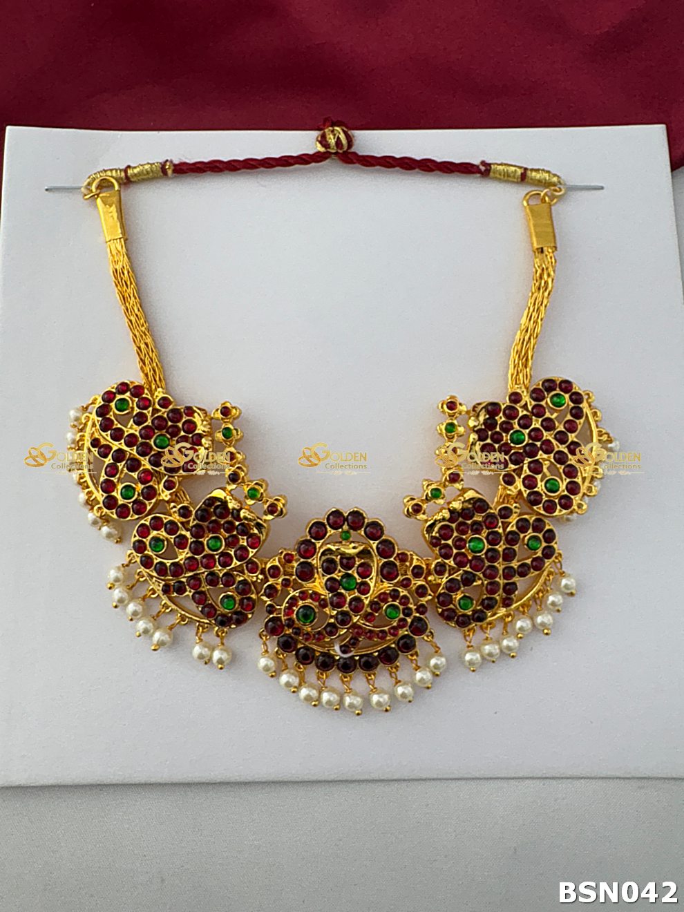 Bharatanatyam Short Necklace – Kemp Temple Jewellery with Pearls | GoldenCollections
