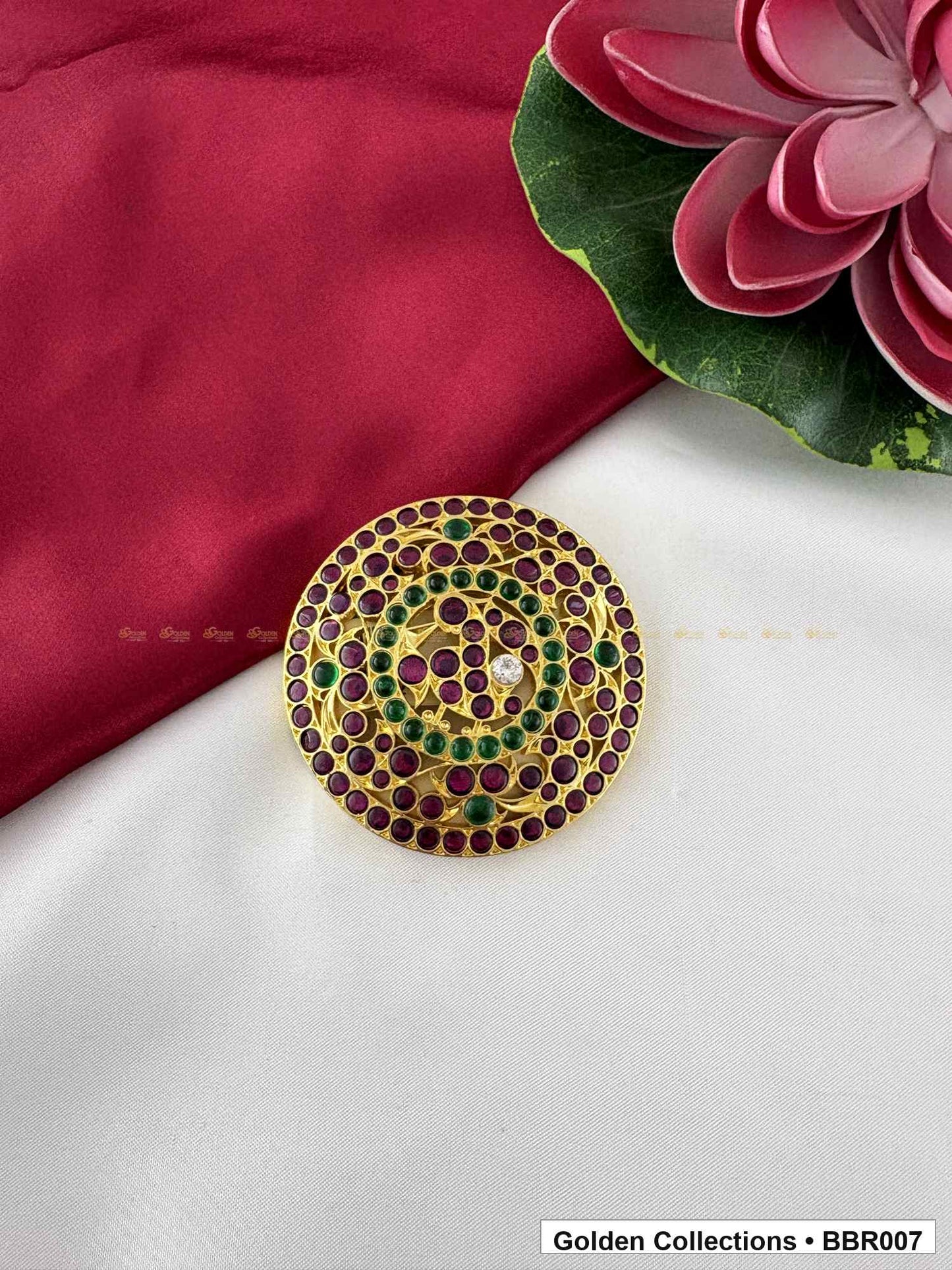 Angled product view of Classic Round Real Kemp Rakodi with Green Stones from Golden Collections