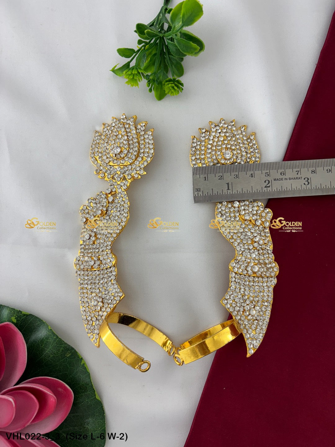 Goddess Varalakshmi Devi Lotus Hands Goldencollections Size: 6 x 2, Color: White, Style: Lotus Hands Image 3