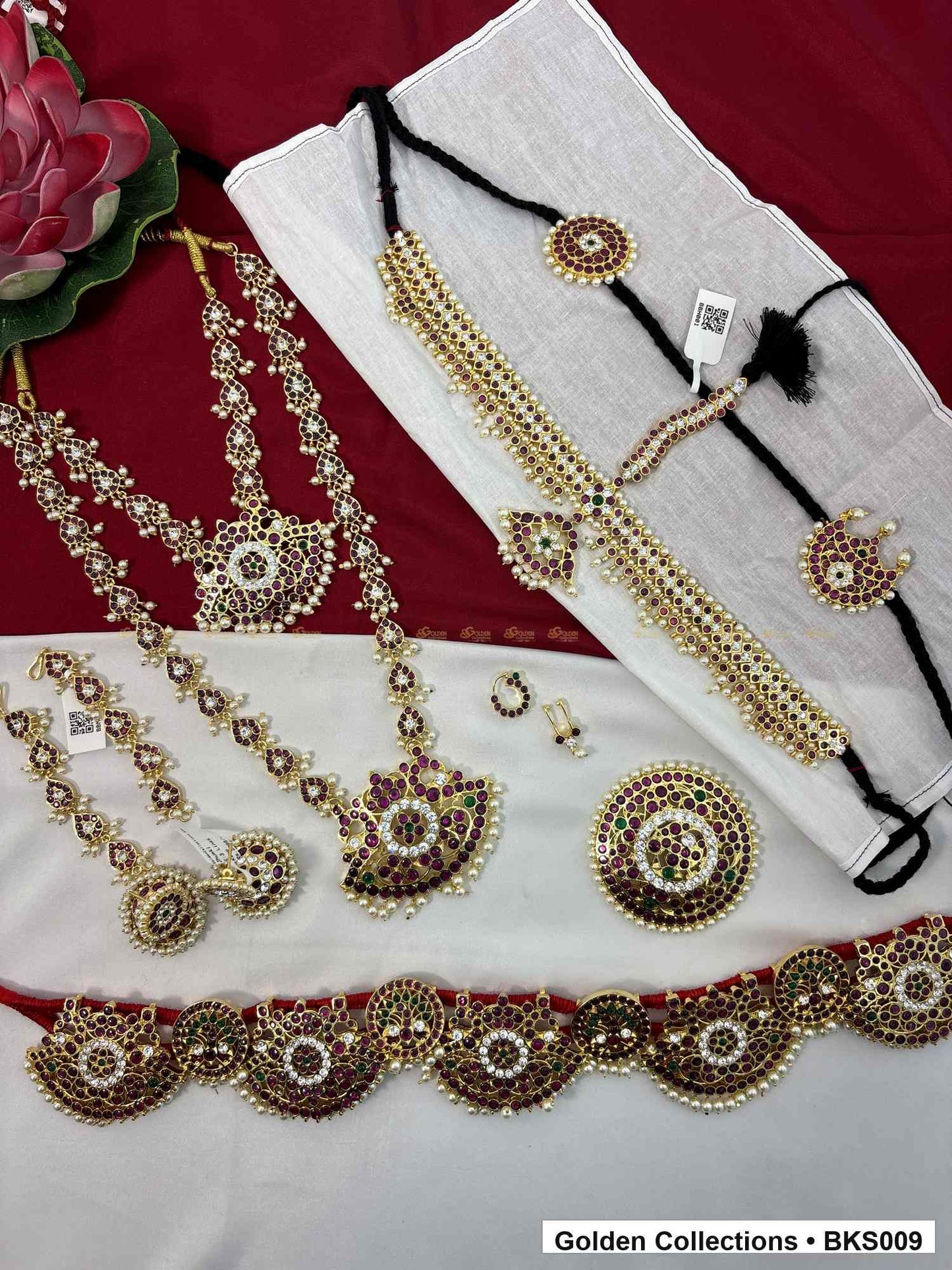 Eight-piece real kemp Bharatanatyam dance jewellery set with rakodi, belt and mattal close view showing kemp stone work