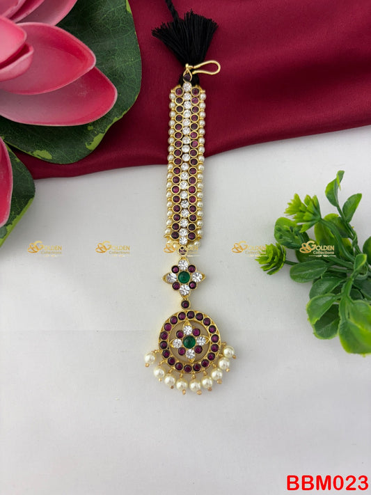 Buy Kemp Maang Tikka (Nethichutti) for Bharatanatyam dance, Arangetram & Kuchipudi. Traditional temple jewellery with Kemp stones and pearls.