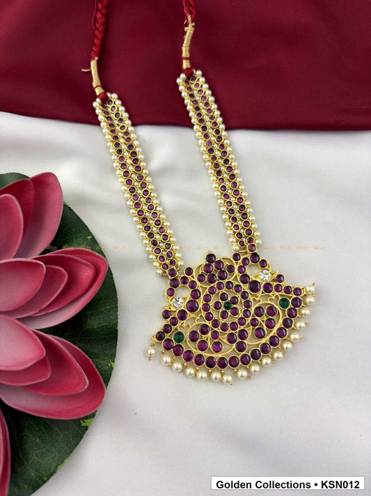 Angled product view of Mango Style Real Kemp Short Necklace with Pearl Border from Golden Collections