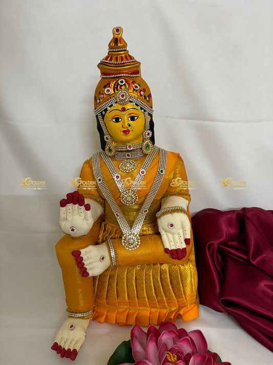 Lakshmi Devi Vigraham Ideal for Varalakshmi Vratham VVD-130