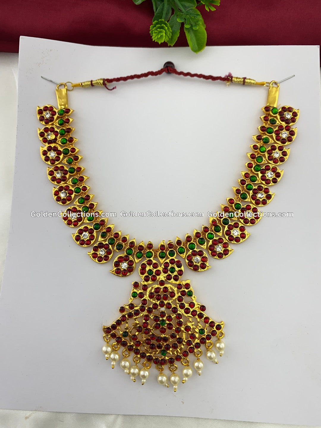 Bharatanatyam short necklace with statement pendant and pearl drops