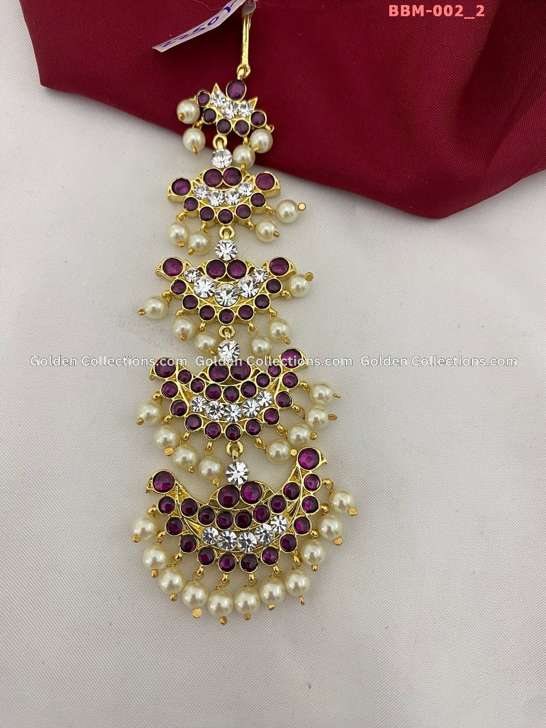 Bharatanatyam Kemp Nettichutti South Indian Jewelry Color: White & Kemp Stones Style: Maang Tikka Image 2