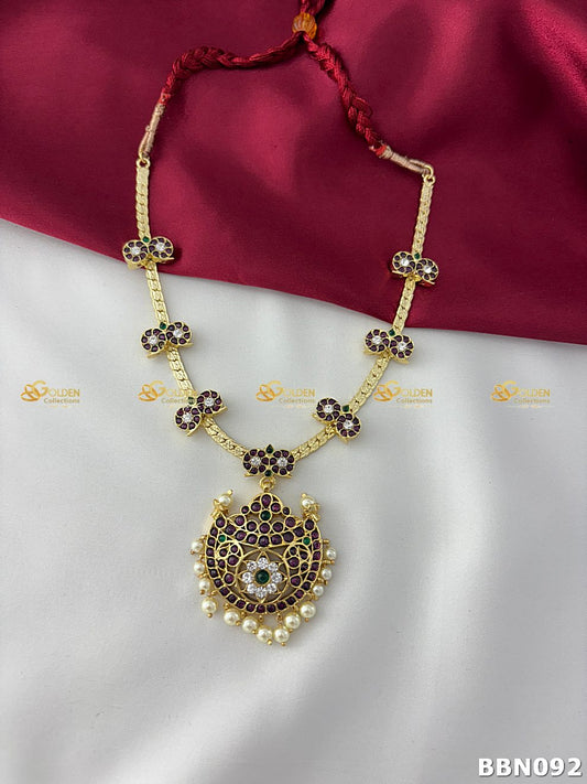 bharatanatyam-kemp-short-necklace-floral-vanki-arangetram