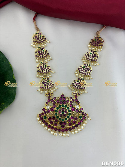 Temple Jewelry Bharatanatyam Kemp Short Necklace with Pearls