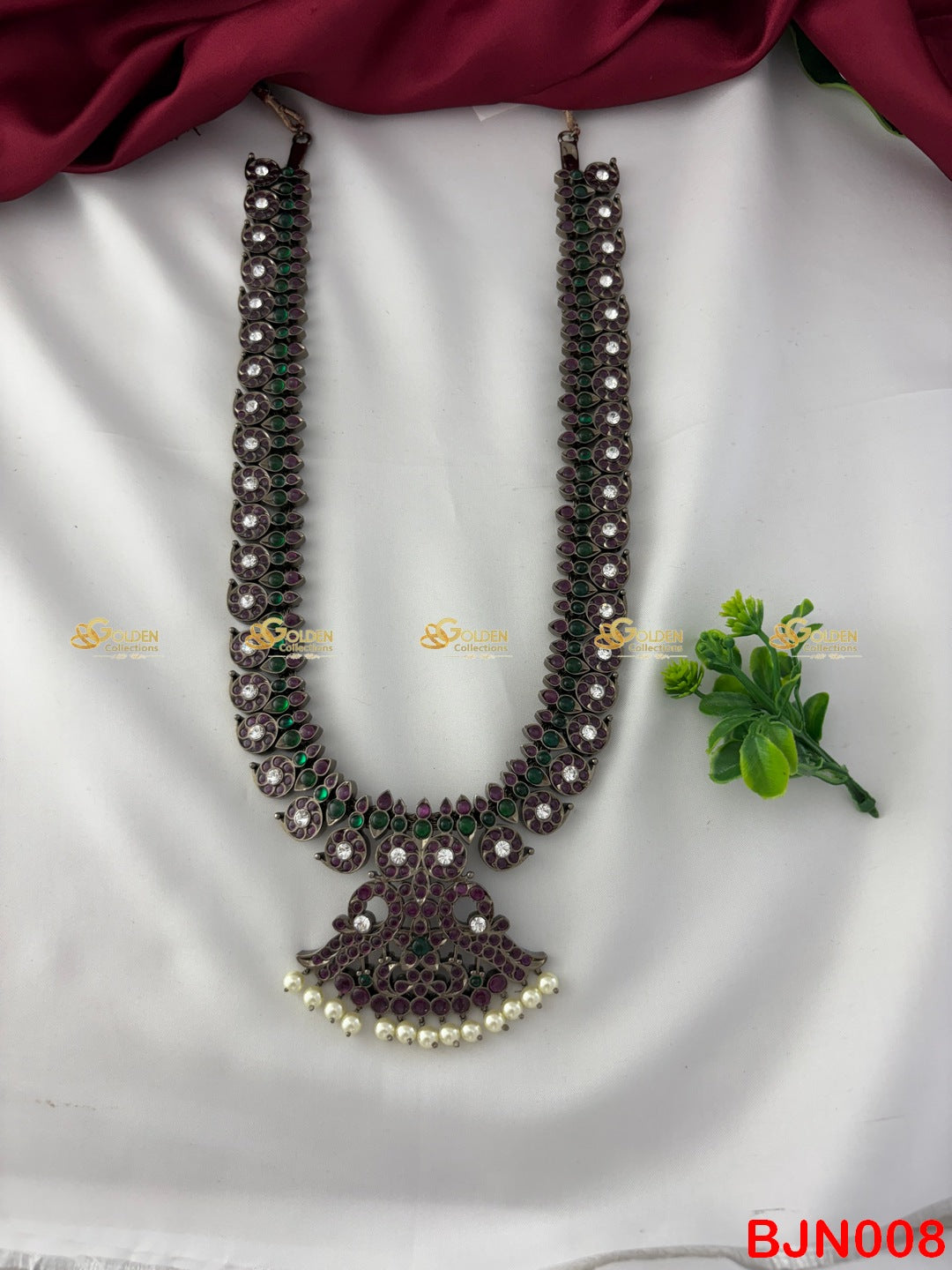 Authentic mango motif design symbolizing prosperity and tradition.