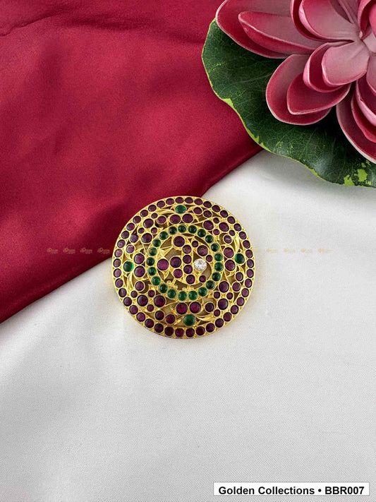 Angled product view of Classic Round Real Kemp Rakodi with Green Stones from Golden Collections