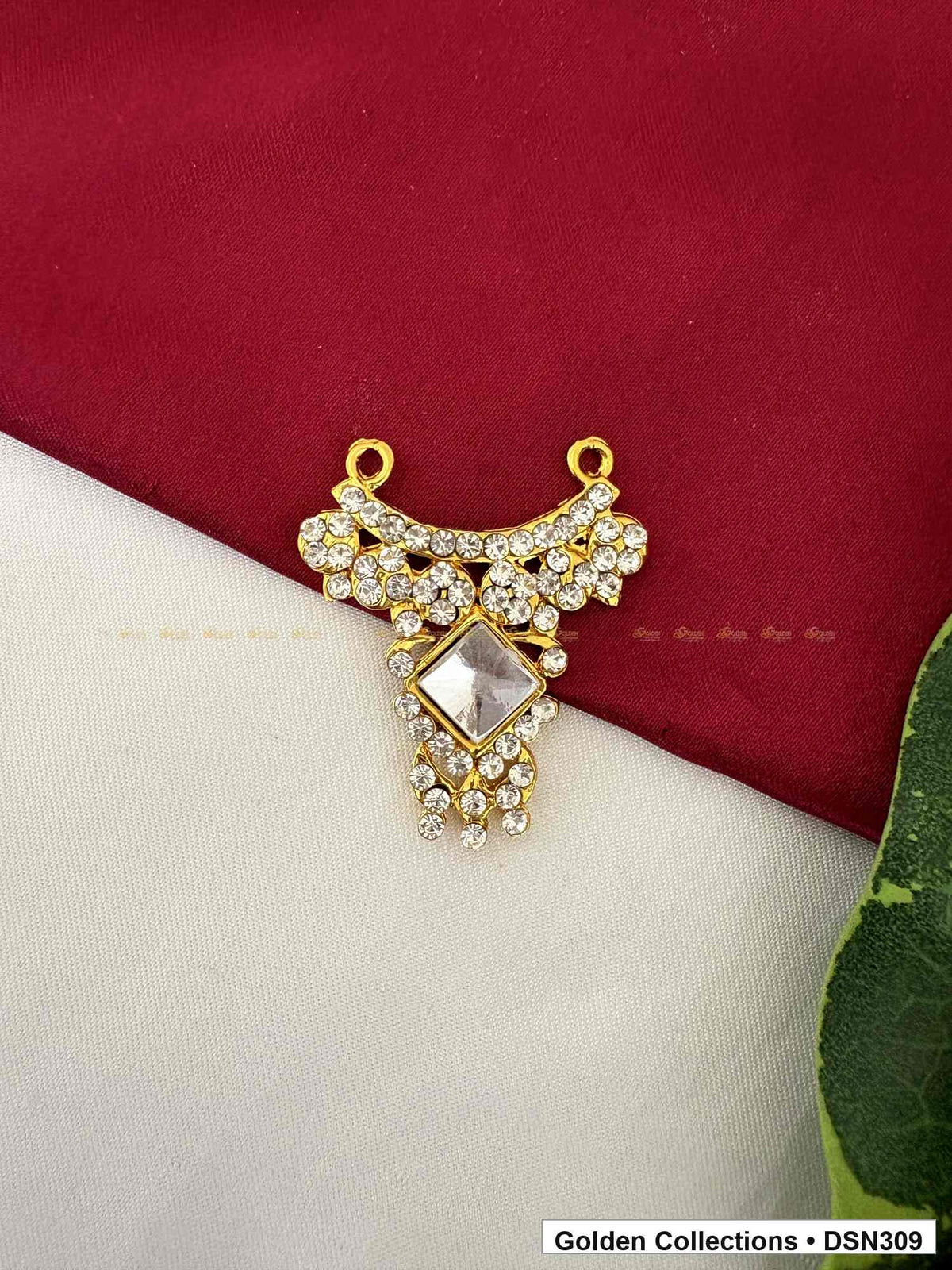 Clear Square Centre Winged Floral Deity Short Necklace for Idol Alankaram full product view for deity idol alankaram