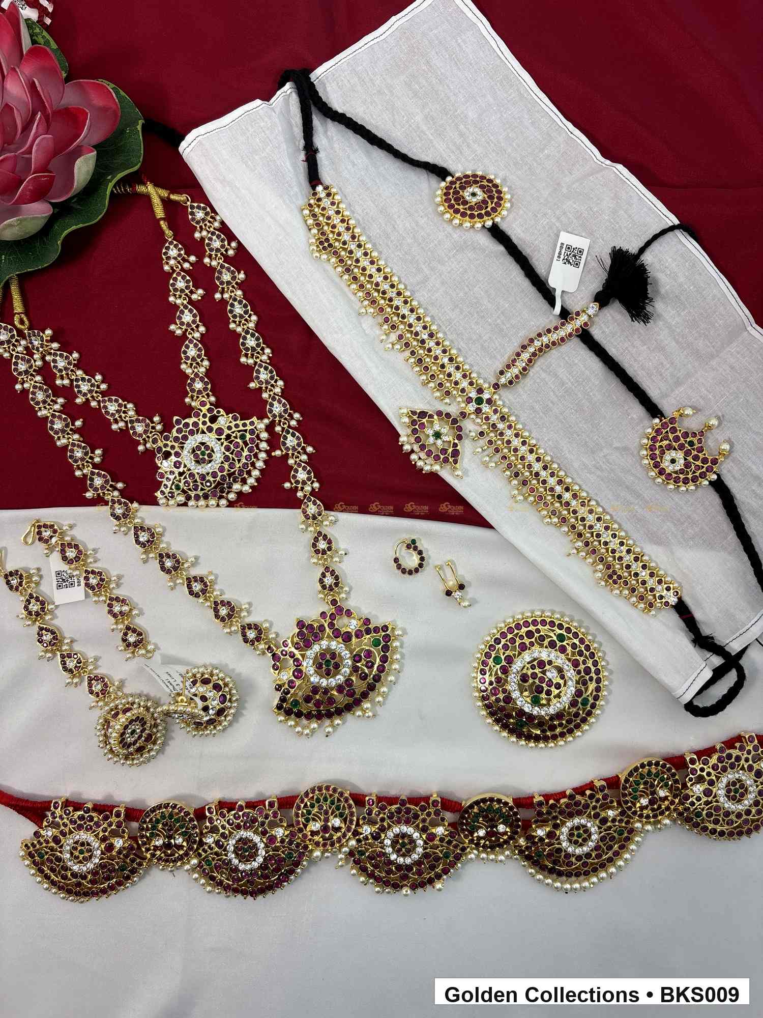 Eight-piece real kemp Bharatanatyam dance jewellery set with rakodi, belt and mattal close view showing kemp stone work