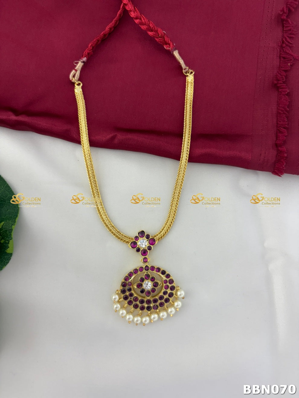 Real Kemp Temple Short Necklace for Bharatanatyam and Kuchipudi BBN070 with red-green kemp stones