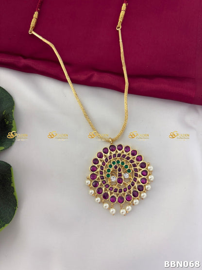 Kemp Bharatanatyam Jewellery Short Necklace with ruby Kemp stones & pearls. Perfect for Bharatanatyam