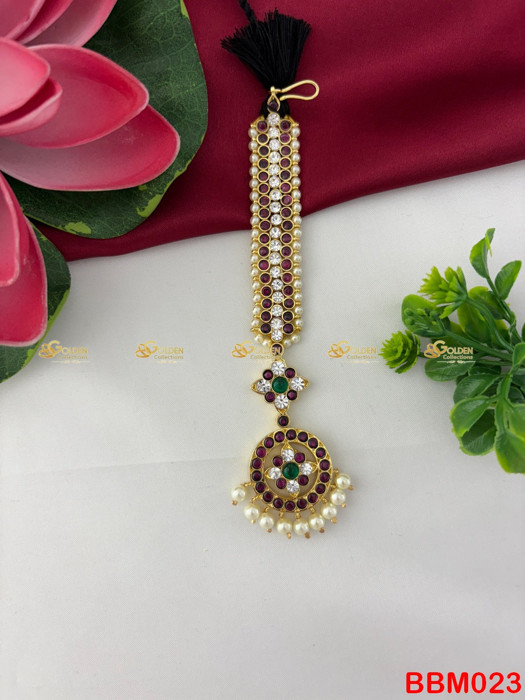 Kemp Maang Tikka Nethichutti Temple Jewellery with pearls for Bharatanatyam dance