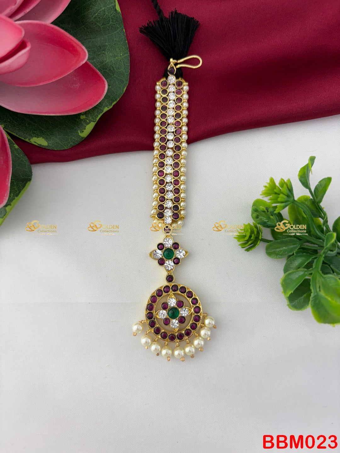 Buy Kemp Maang Tikka (Nethichutti) for Bharatanatyam dance, Arangetram & Kuchipudi. Traditional temple jewellery with Kemp stones and pearls.