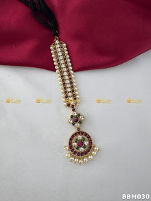 Real Kemp Nethi Chutti Maang Tikka for Bharatanatyam BBM030 with red-green kemp stones with pearl accents