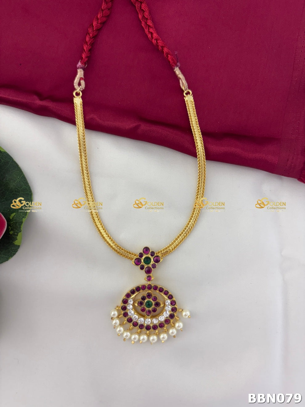 Kemp Short Necklace with Pendant | Bharatanatyam Temple Jewellery | GoldenCollections