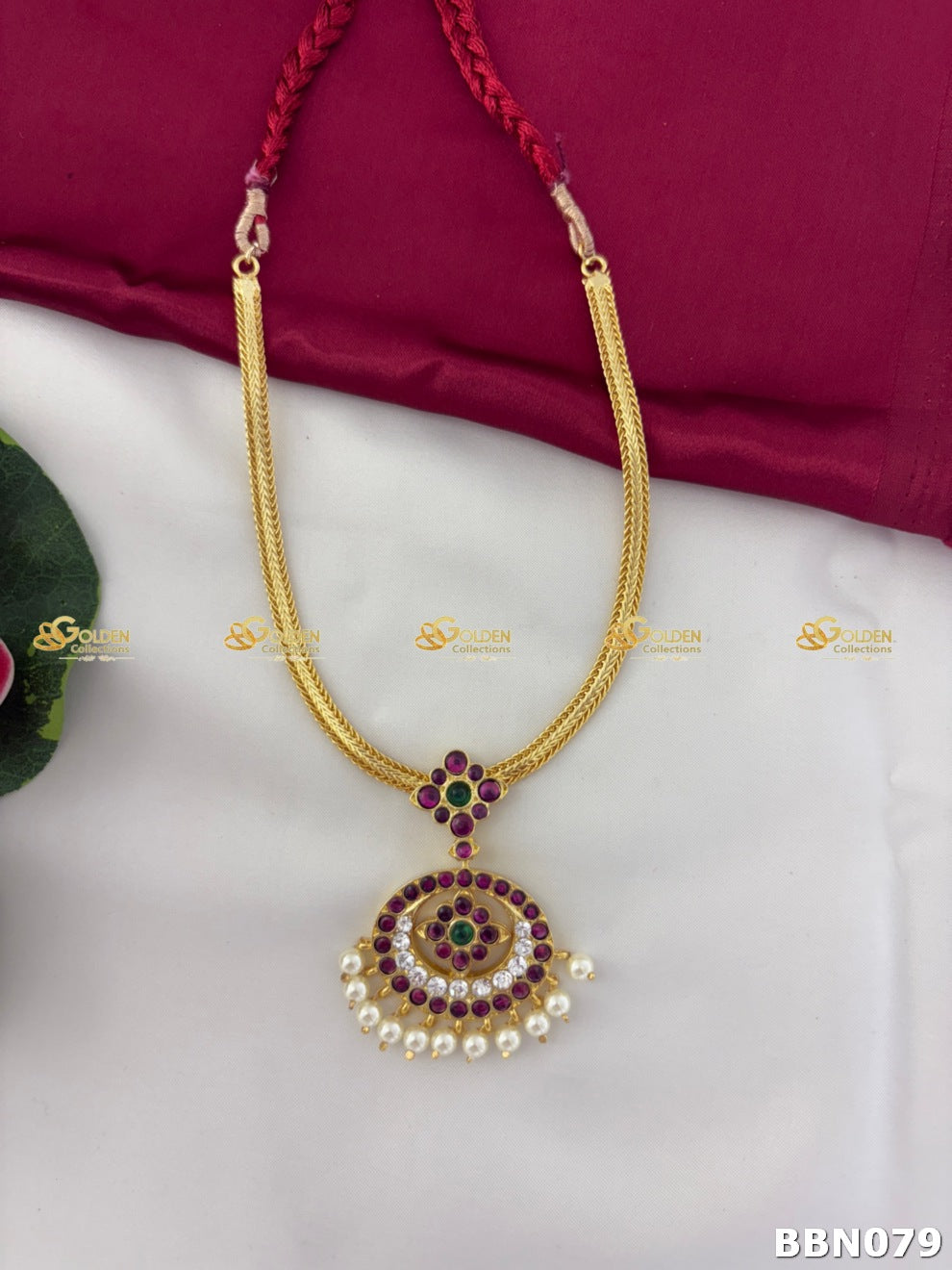 Kemp Short Necklace with Pendant | Temple Jewellery for Bharatanatyam