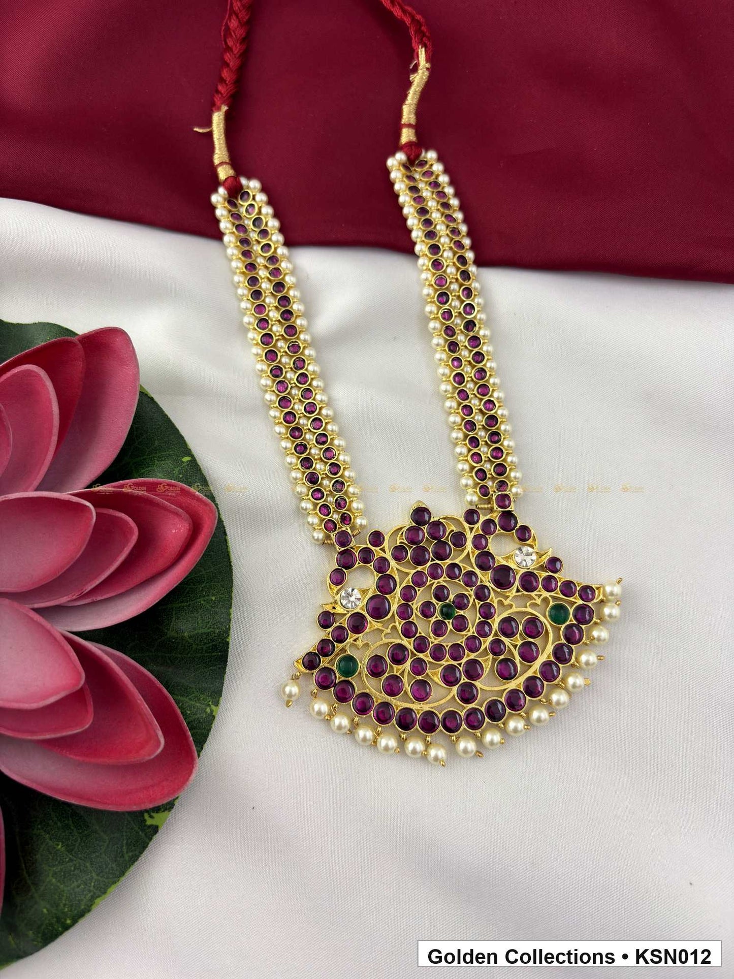 Front view of Mango Style Real Kemp Short Necklace with Pearl Border from Golden Collections