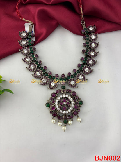 Bharatanatyam Kemp Necklace in Black Polish. Brass Temple Jewellery with Kemp stones for Arangetram.