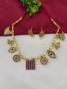 Real Kemp Short Necklace for Bharatanatyam and Kuchipudi BBN049 with red-green kemp stones