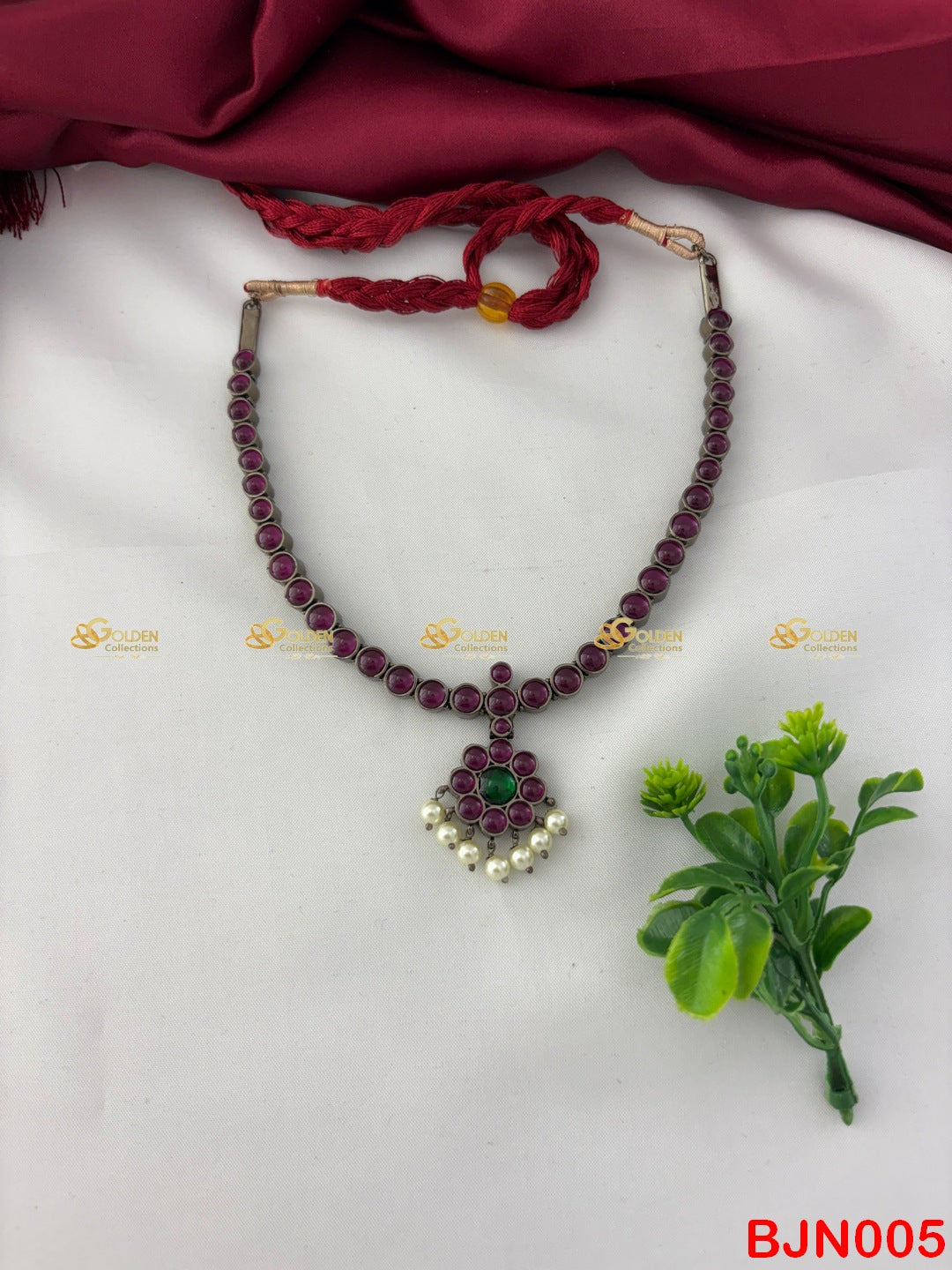 Simple Bharatanatyam Kemp Necklace – Black Polish Temple Jewellery with Pearl Drops