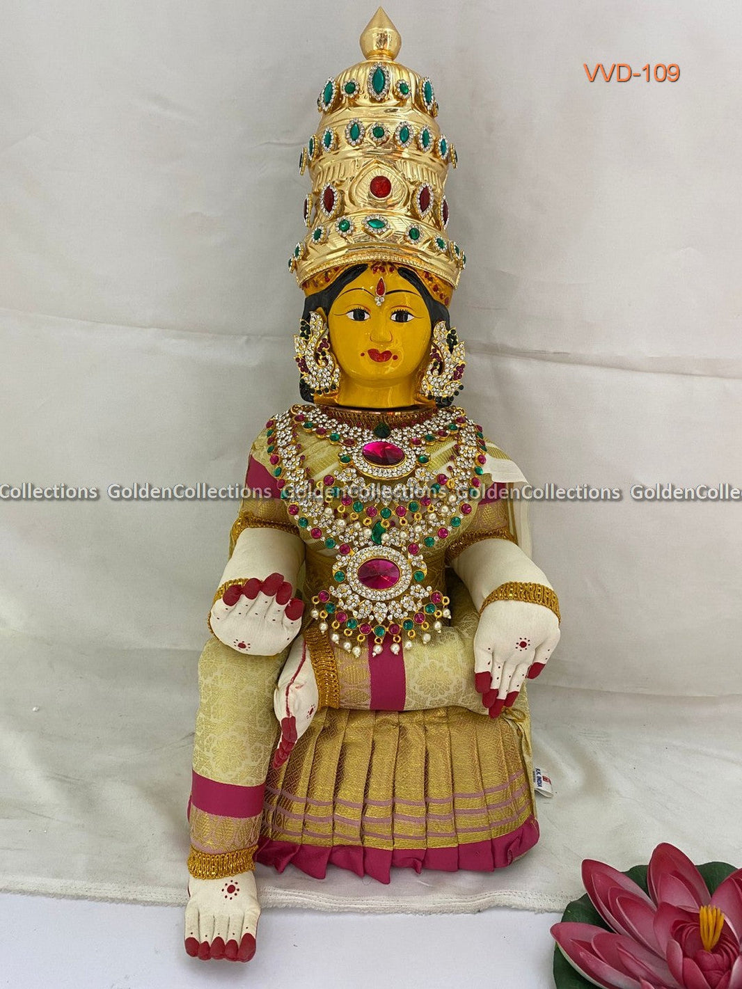 goddess-lakshmi-idol-for-varalakshmi-vratam-golden-collections