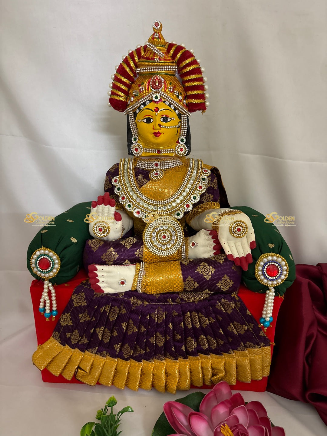 Significance of Varalakshmi Idol in Maroon Saree VVD-107