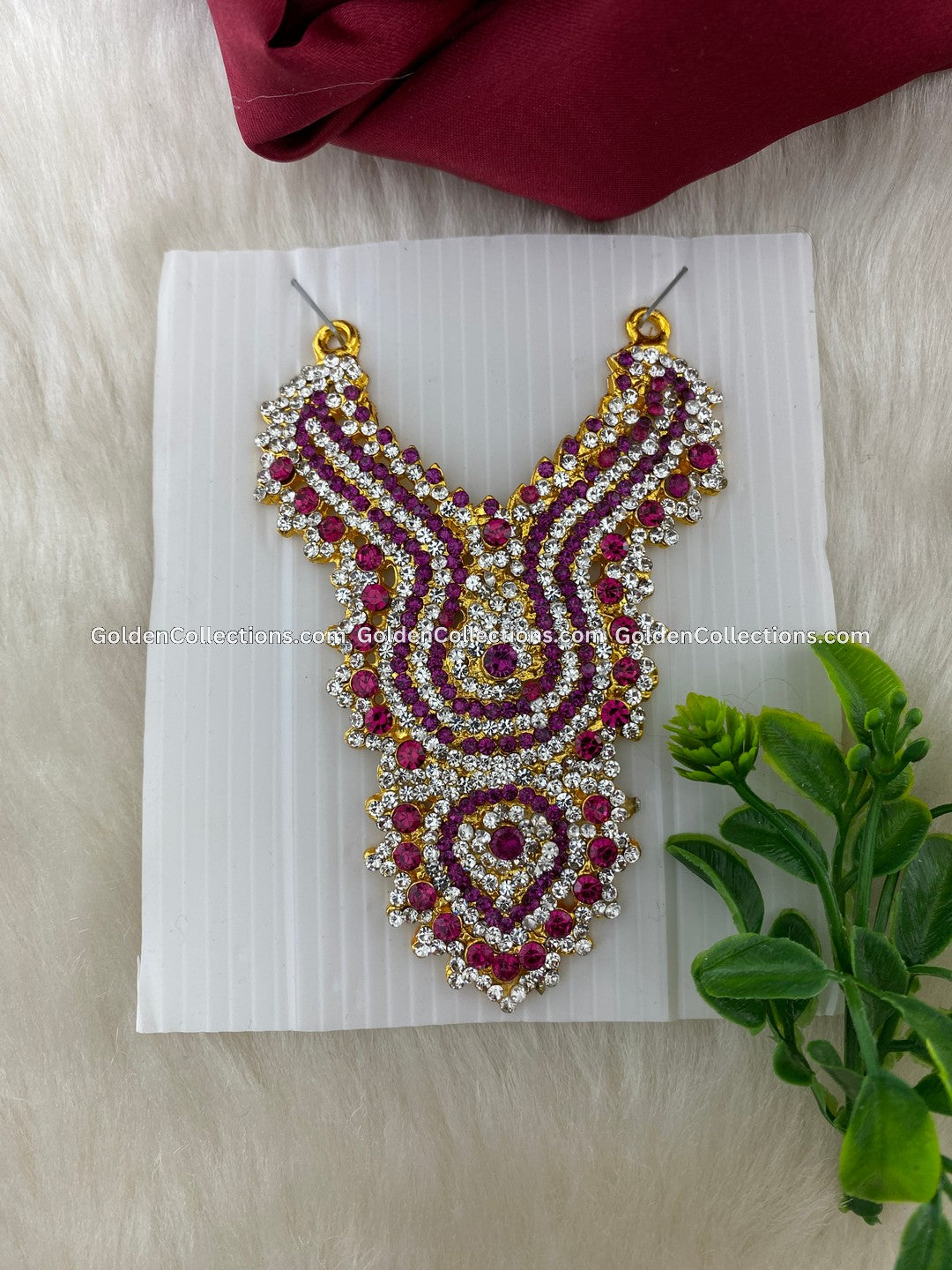 Graceful Divine Short Necklace - Ornate Design DSN-143