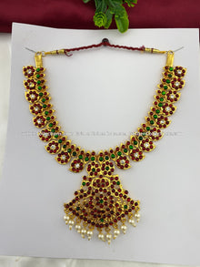 Bharatanatyam short necklace with statement pendant and pearl drops